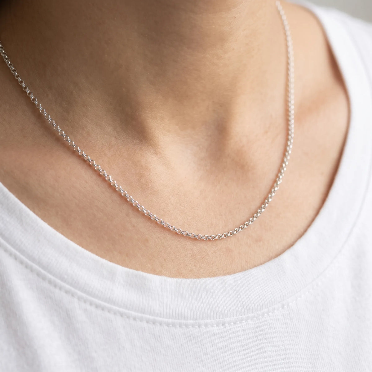 Calvena - Everyday Chain Necklace For Layering Wearing It Alone For Everyday Style