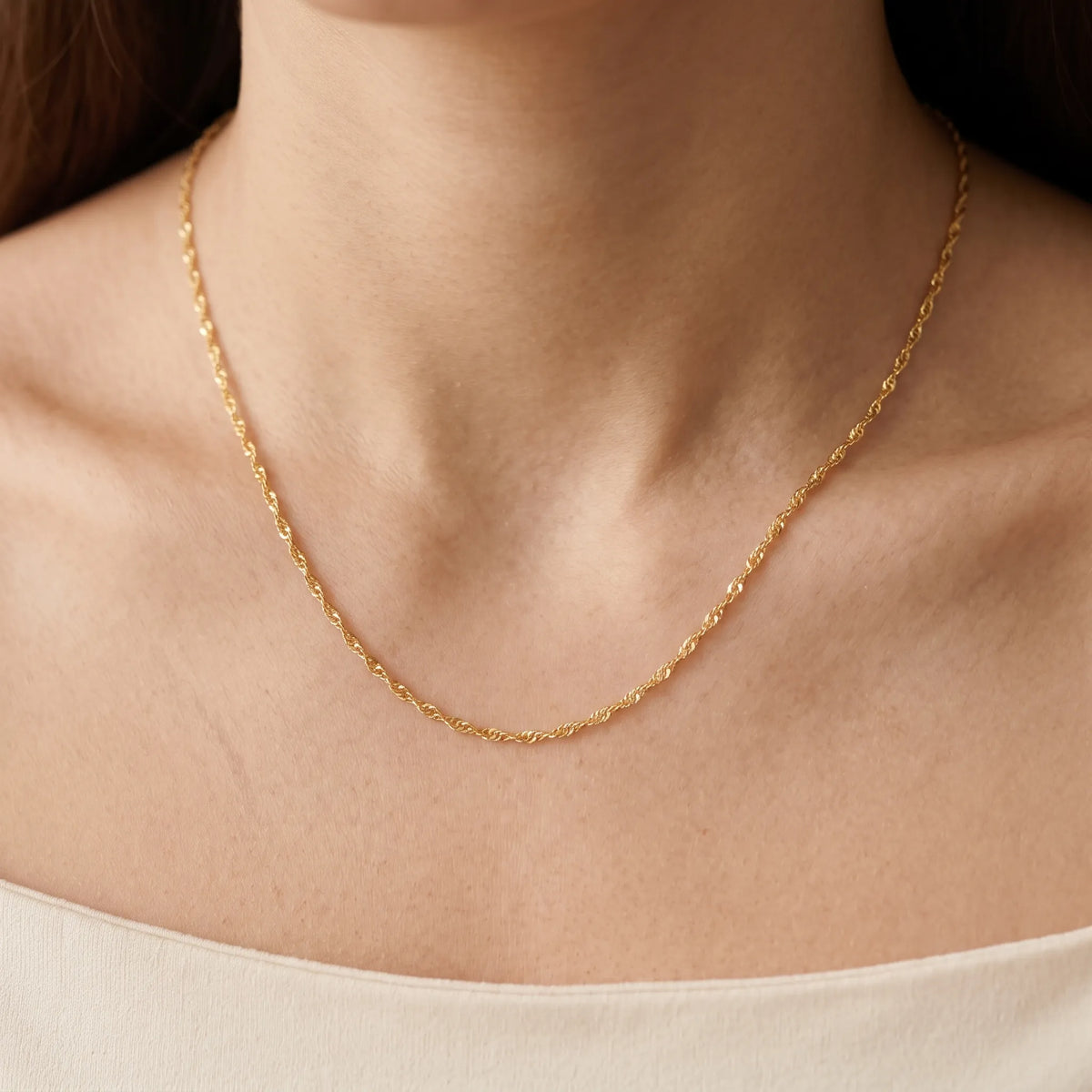 Kelmore - Unisex Twisted Link Chain Necklace Wear It On Its Own For An Easy Everyday Look
