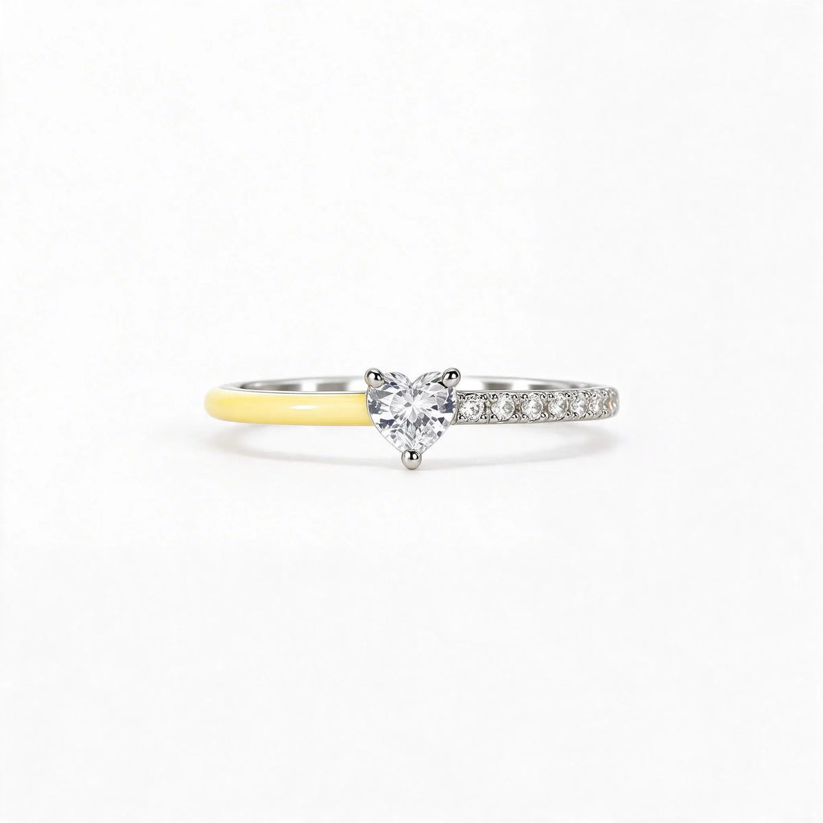 Kindra - Unisex Heart-Shaped Ring For Everyday Style Adding A Small Sparkle To Everyday Outfits