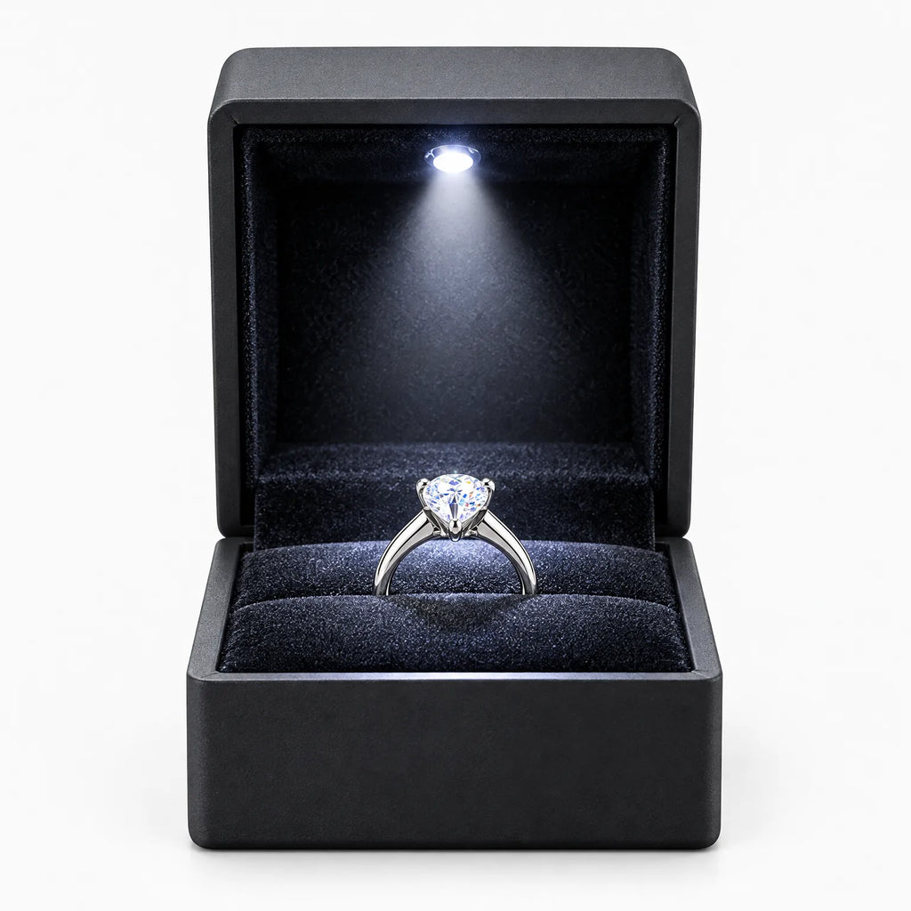 Lumivo - Lighted Jewelry Gift Box With Cushion Presenting A Ring Or Pendant As A Gift
