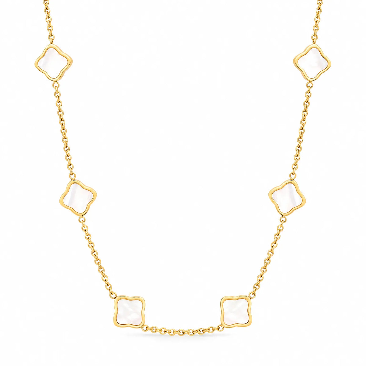 Quetharo - Clover Necklace With A Fine Chain Dressing Up A Simple Everyday Outfit