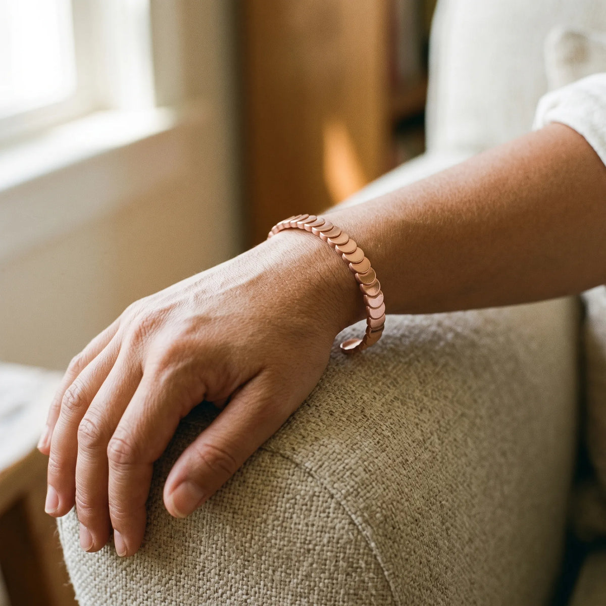 Solivon - Textured Overlapping Scale Cuff Bracelet Accenting Everyday Outfits With Sculpted Texture