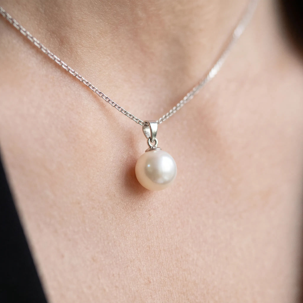 Solvine - Round-Drop Pendant Necklace For Everyday Wear Everyday Wear With Casual Or Work Outfits