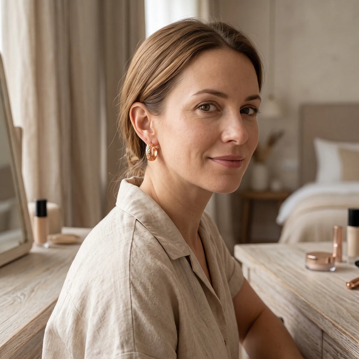 Vaelen - Textured Star Pattern Hoop Earrings Adding Warm Metallic Detail To Everyday Outfits