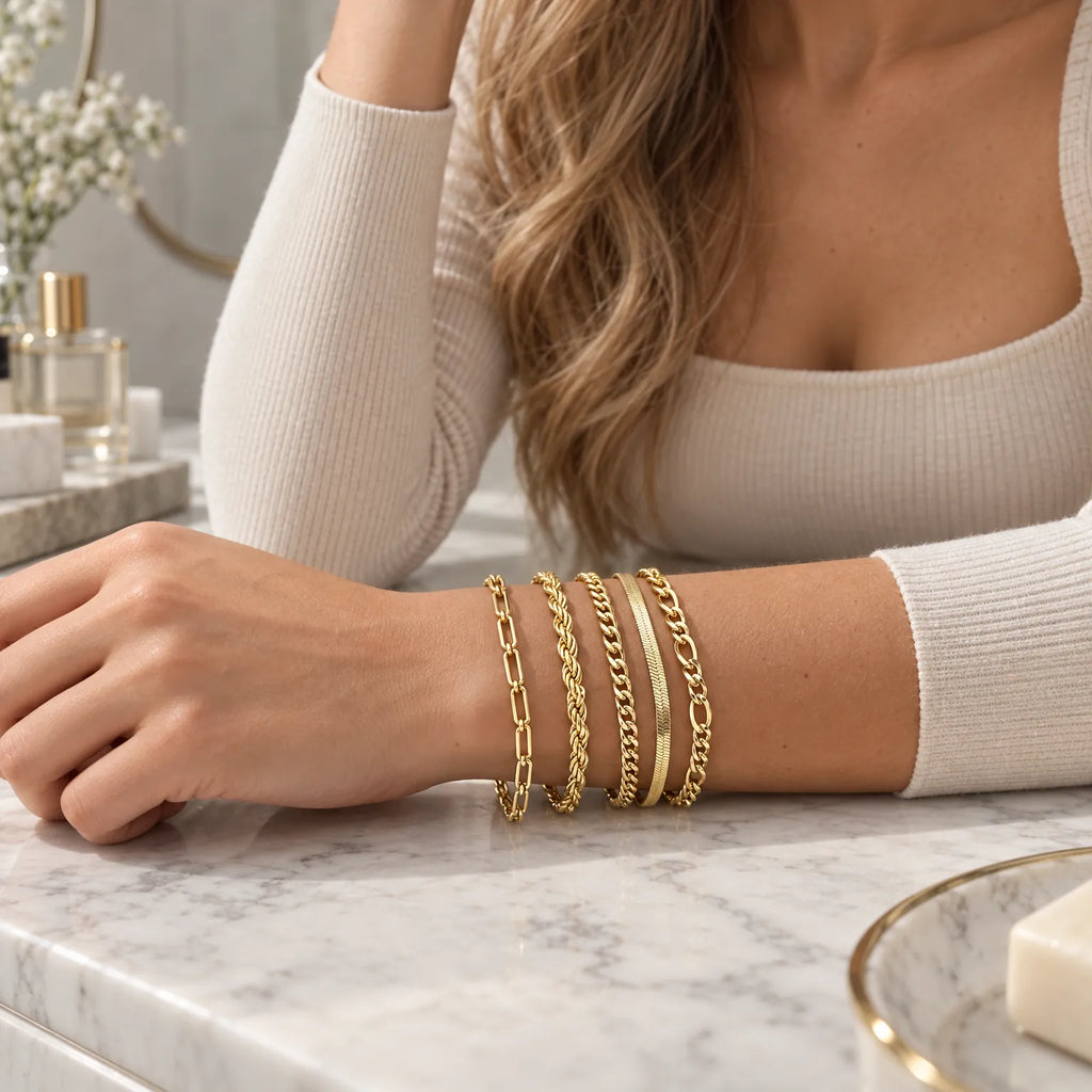 Vittaria - Layered Bracelet Set Elevating Casual Outfits