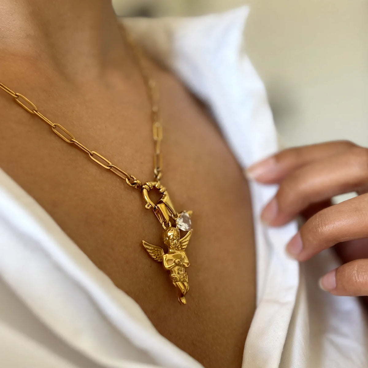 Zanvira - Modern Chain Necklace For Everyday Wear Wearing It Alone For A Clean, Modern Look