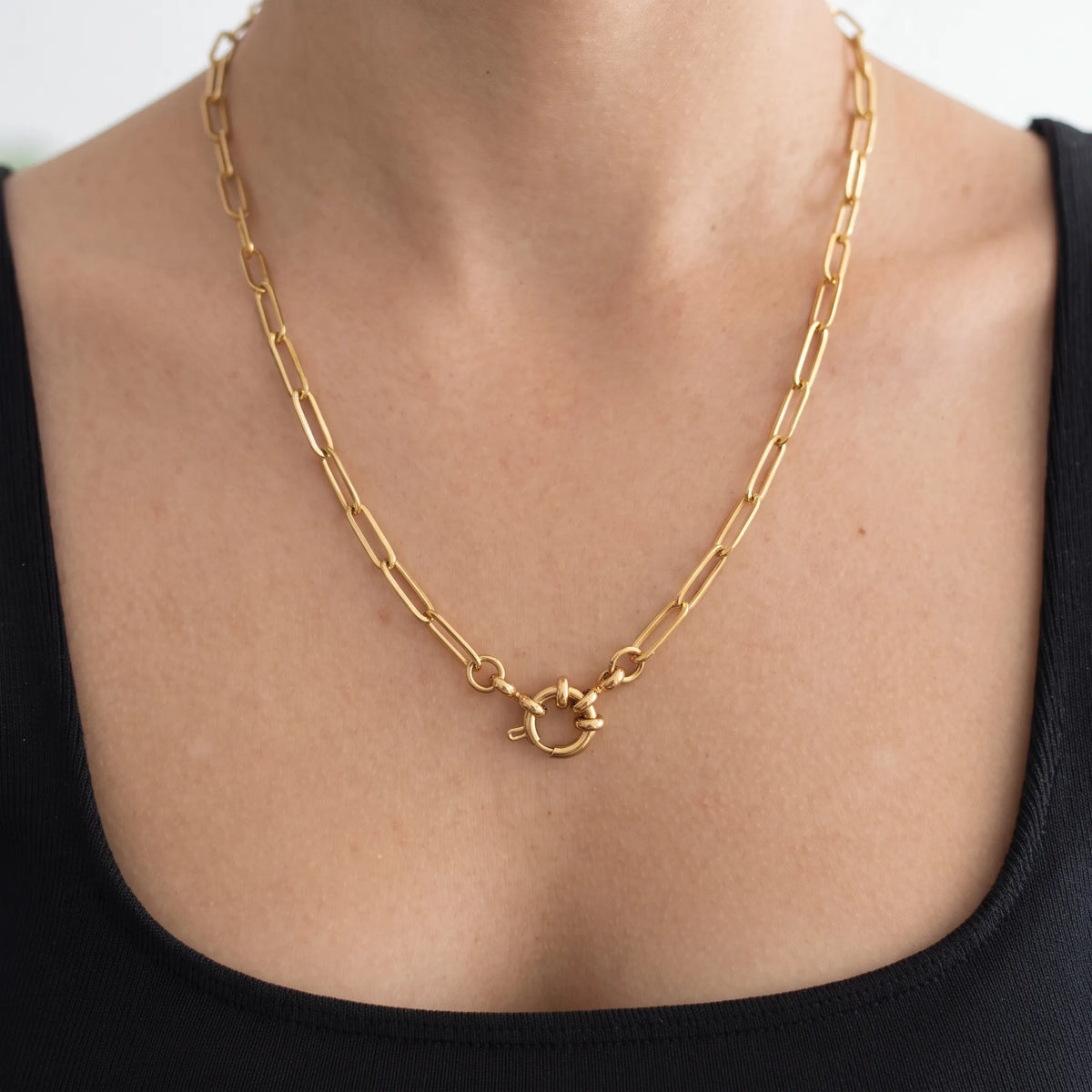 Zanvira - Modern Chain Necklace For Everyday Wear Wearing It Alone For A Clean, Modern Look