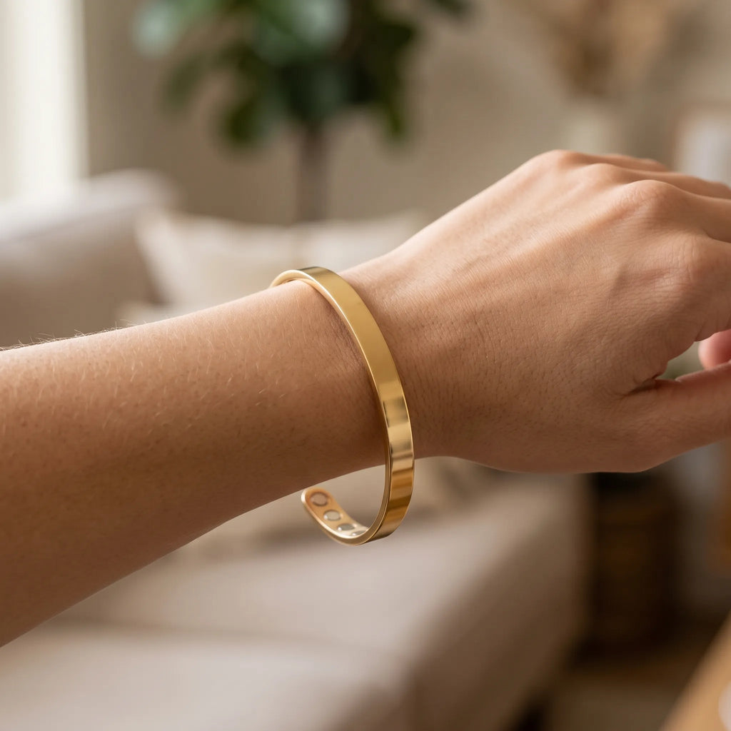 Zendyra - Slim Magnetic Cuff Bangle Bracelet Adding A Sleek Accent To Daily Outfits
